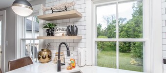 ショーでのUPSCALE品質ダウン高品質のベッドとアメニティ- 