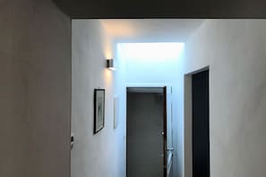 Interni