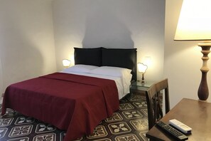 1 slaapkamer, een strijkplank/strijkijzer, wifi, beddengoed