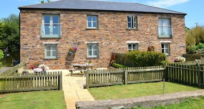 Complexe rural 7 Lux Cottages, Ash Cottage, avec de belles vues sud