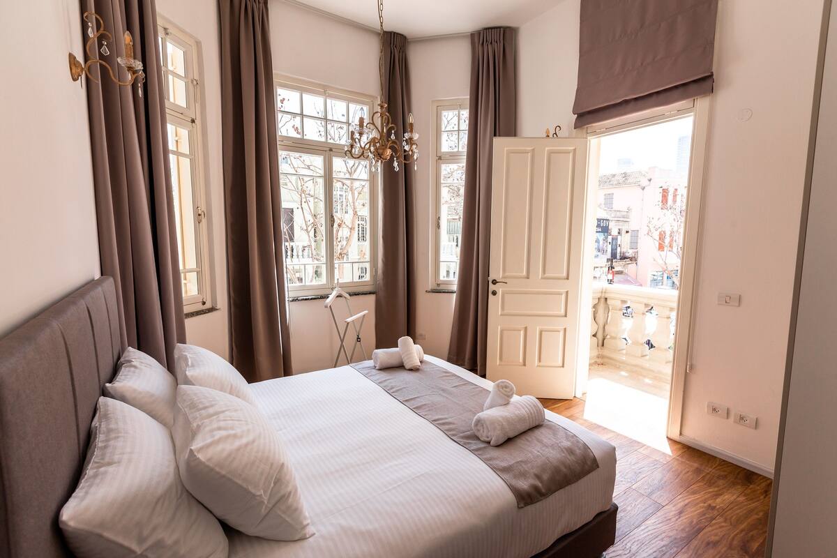 Superior Apartment, 2 Bedrooms, Balcony, City View | Premium bedding, pillowtop beds, laptop workspace, iron/ironing board