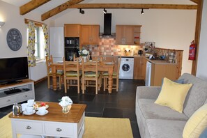 TV, DVD player - Rural Complex 7 Lux Cottages, Hawthorn Cottage, with Beautiful south views (Tregony)