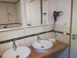 Condo, Mountain View | Bathroom | Shower, hair dryer, towels - FeWo Hochsiedel (Oberstaufen)