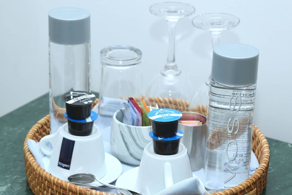 Minibar, coffres-forts dans les chambres, décoration personnalisée