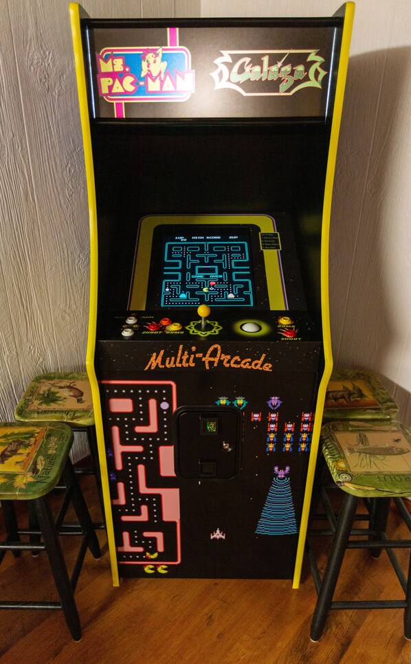 Game room - Appalachian A-Frame: Fall Family Getaway w/Hot tub, vintage arcade & Fire Pit! (Sugar Grove)