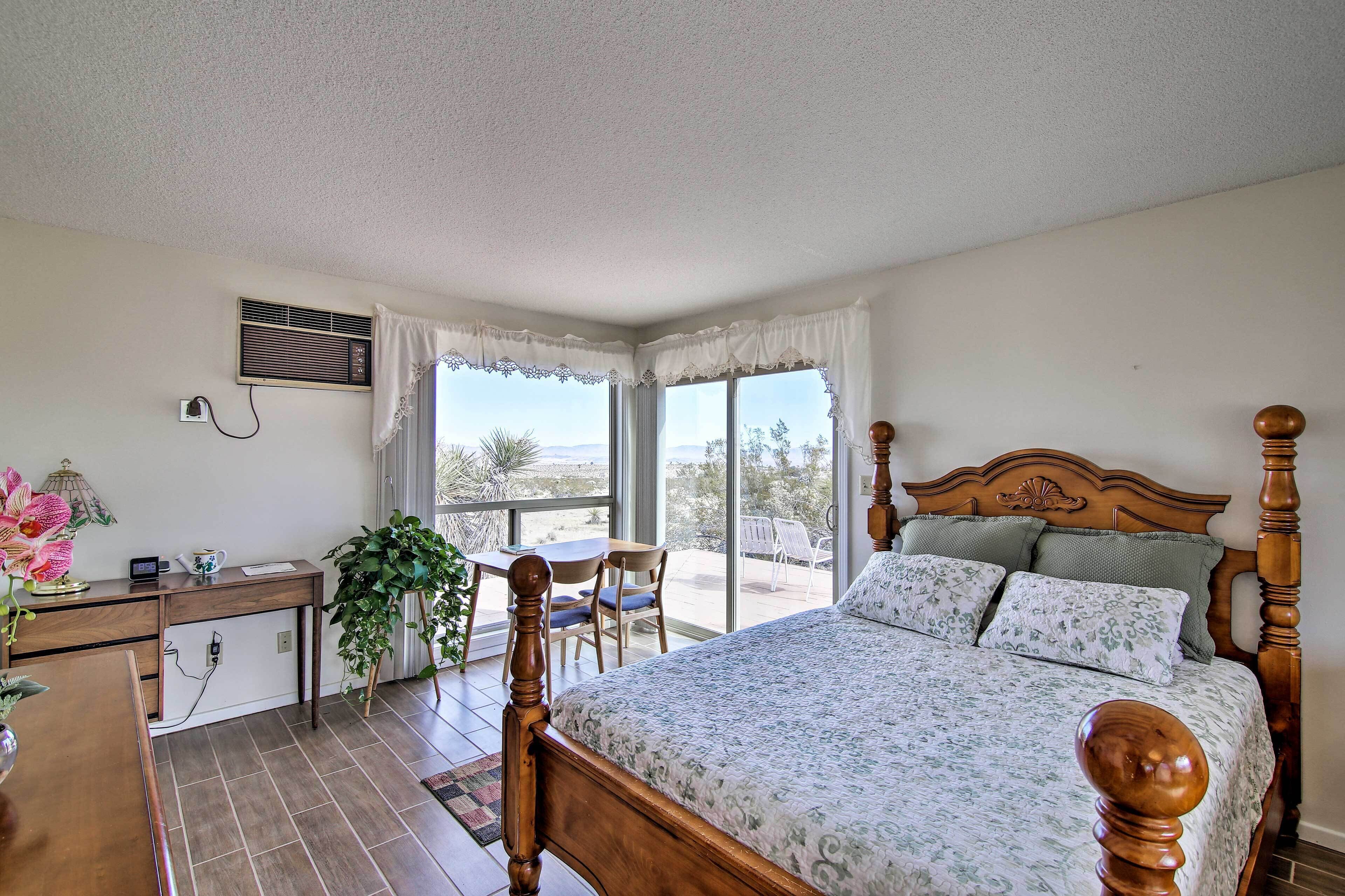 49 Palms Oasis Escape' - Mins to Joshua Tree