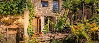 Casa da Eva at Terrus Winery