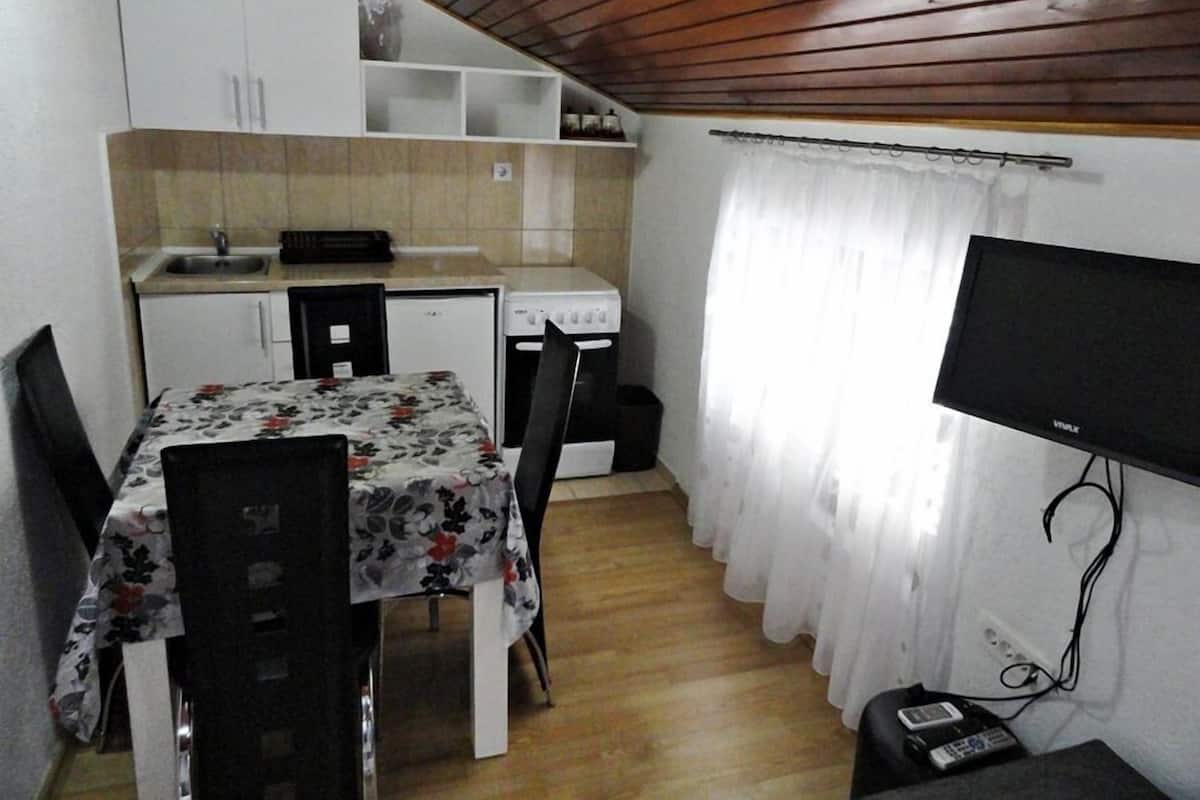 Apartment Vasilije  | Private kitchen | Fridge, oven, stovetop, electric kettle