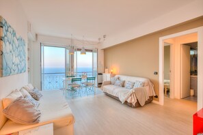 TV - La Casa al Sole - beautiful sea view, Cervo, Italy (Cervo)