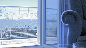 Deluxe-Doppelzimmer, 1 Queen-Bett, Meerblick | Blick vom Balkon