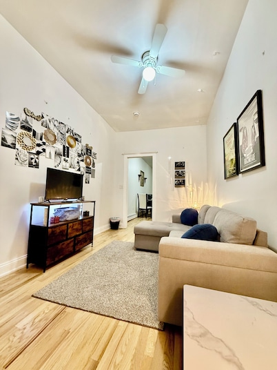 Delightful 2BR Getaway – Near NYC & Transit