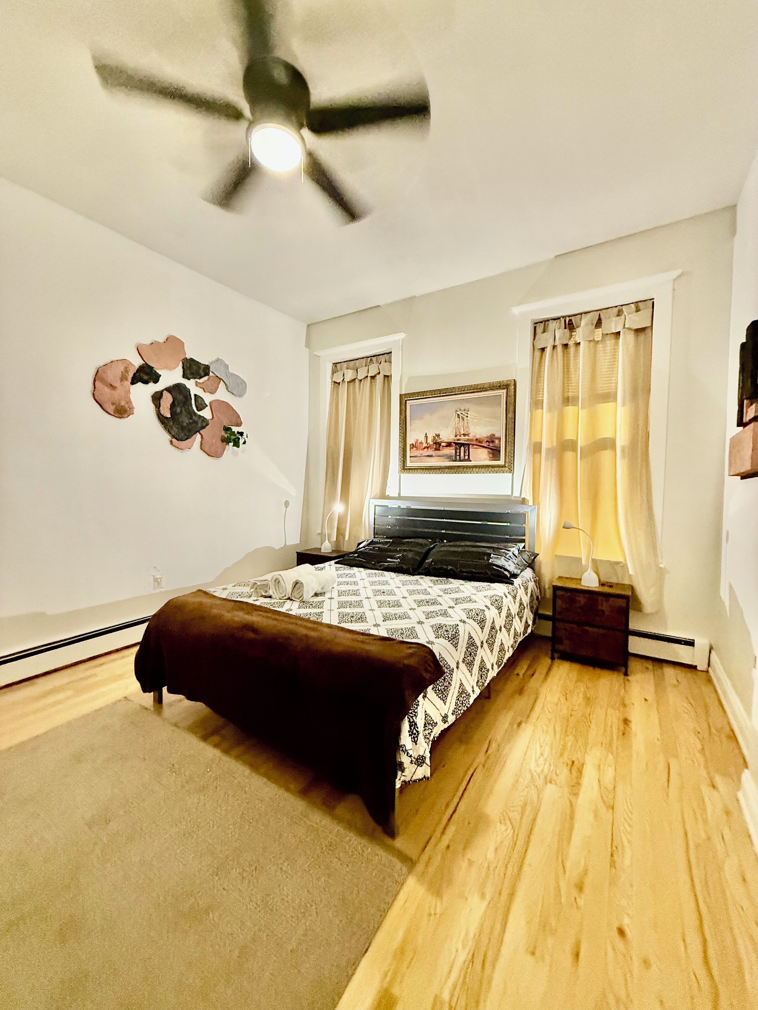 2 bedrooms, iron/ironing board, free WiFi, bed sheets