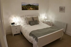2 Schlafzimmer, Bügeleisen/Bügelbrett, Reisekinderbett, kostenloses WLAN
