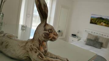 2 soverom, strykejern/-brett, reiseseng for barn og wi-fi (inkludert)