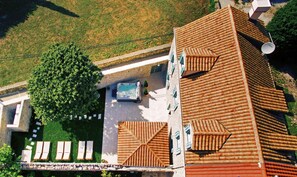 Outdoor dining - Villa Illyria -charming villa by the sea for 8 guests, close to restaurants and cafes by MyWaycation (Cavtat, Dubrovnik)