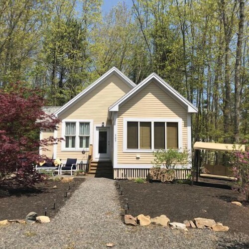 "Cottage in the Woody" at Seaglass Village Cottages