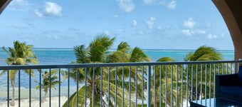  Oceanfront with Incredible Views and Free use of Kayaks- Oceanaire 6