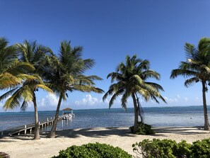 Am Strand, Liegestühle, Strandtücher