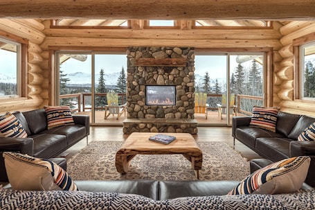 Luxury Room | Living area. Majestic Valley Wilderness Lodge