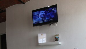 Apartamento básico, 2 habitaciones | Sala de estar
