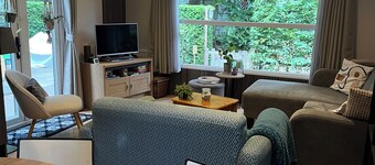 Smoke-free chalet on the edge of recreation park 't Veluws Hof, dogs welcome.