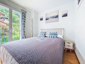 2 bedrooms, Internet