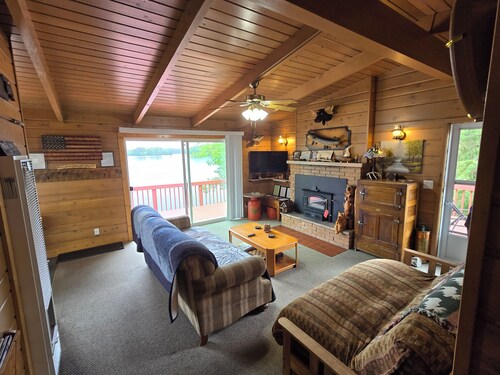 Sky Meadows -mökki Medicine Lake -kadulla