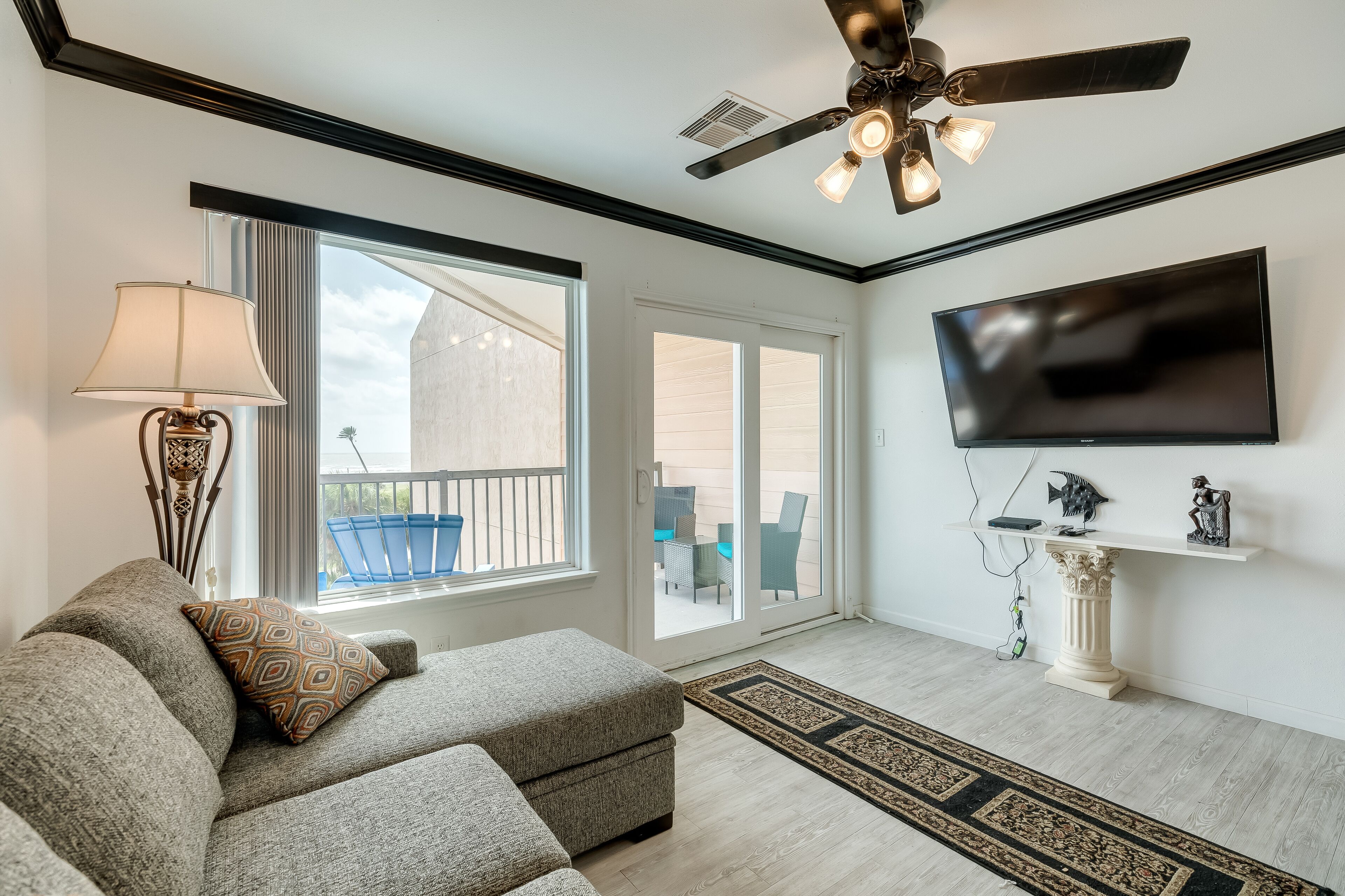 Newly renovated modern Gulf-front condo w/ ocean view and shared pools/hot tub