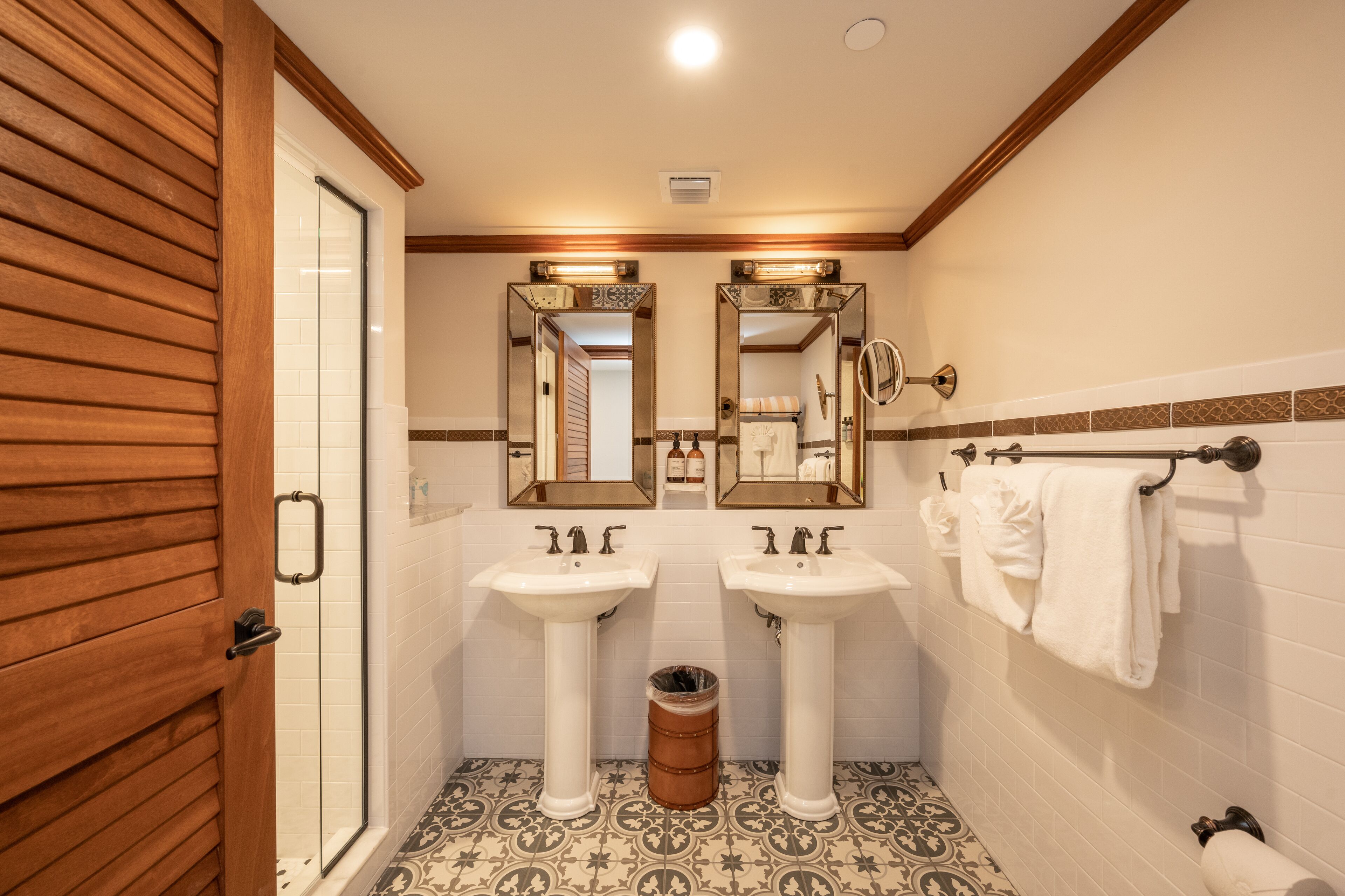 deluxe room, 1 king bed, oceanfront | bathroom | eco-friendly toiletries, hair dryer, towels, soap