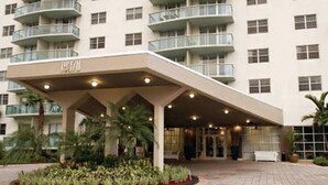 Front of property - Ocean Reserve Condo Sunny Isles Beach (Sunny Isles Beach)