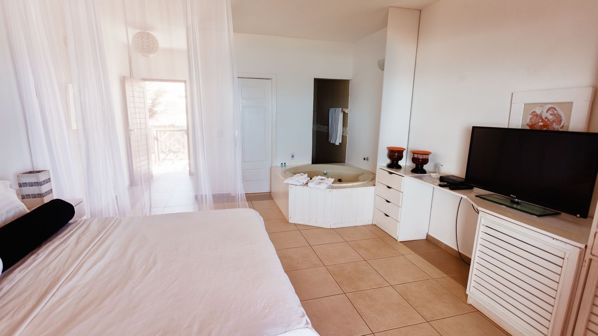 deluxe room, sea view | minibar, free wifi