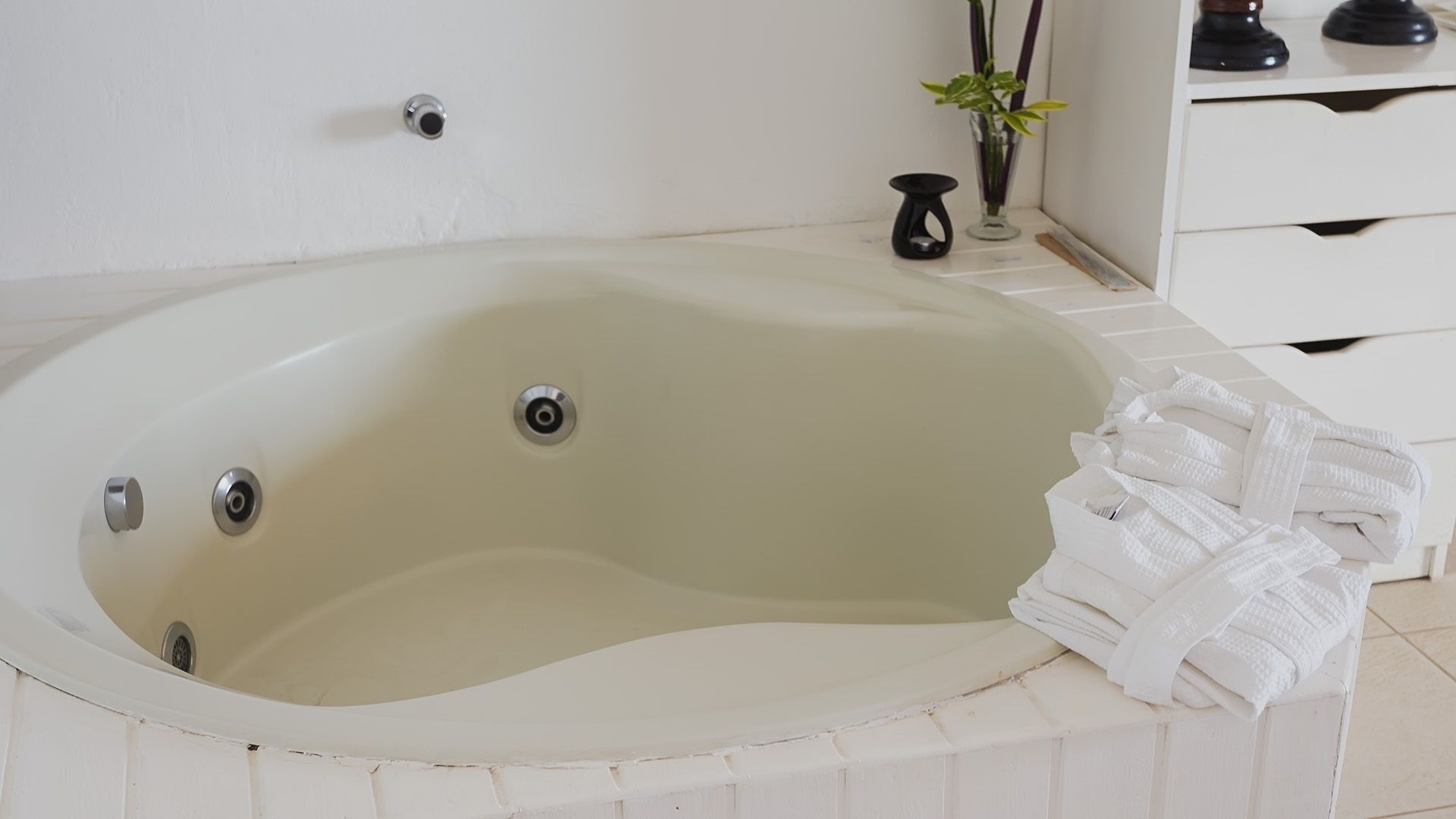 deluxe room, sea view | jetted bathtub