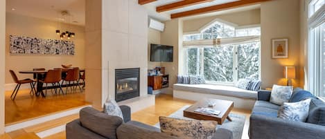 Televisión, chimenea, Netflix y servicios de streaming