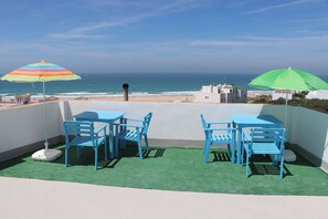 Outdoor dining - Cosy apartment with shared terrace (CONIL DE LA FRONTERA)