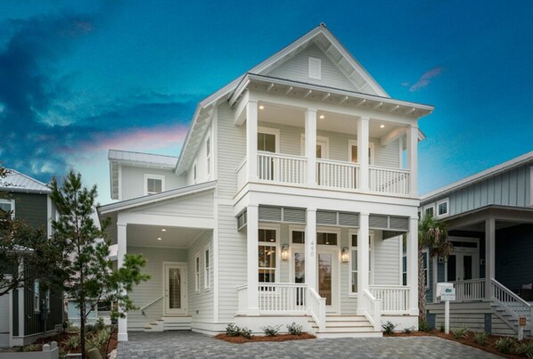 Exterior - BRAND NEW 4 BR + bunk area. Luxury amenities! (Santa Rosa Beach, Florida)