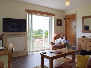 Living area - 2 bedroom accommodation in Canaston Bridge, near Narberth (Canaston Bridge, near Narberth)