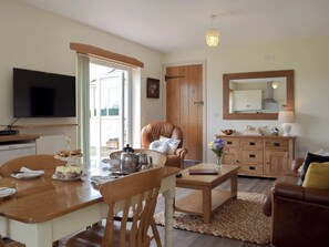 Living area - 2 bedroom accommodation in Canaston Bridge, near Narberth (Canaston Bridge, near Narberth)