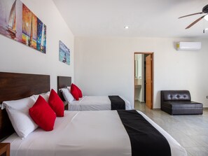 Standard Room, 2 Double Beds | Bed sheets - Hotel José y Lety (Progreso)