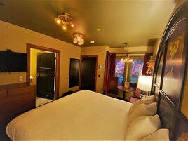 In-room safe, iron/ironing board, free WiFi, bed sheets