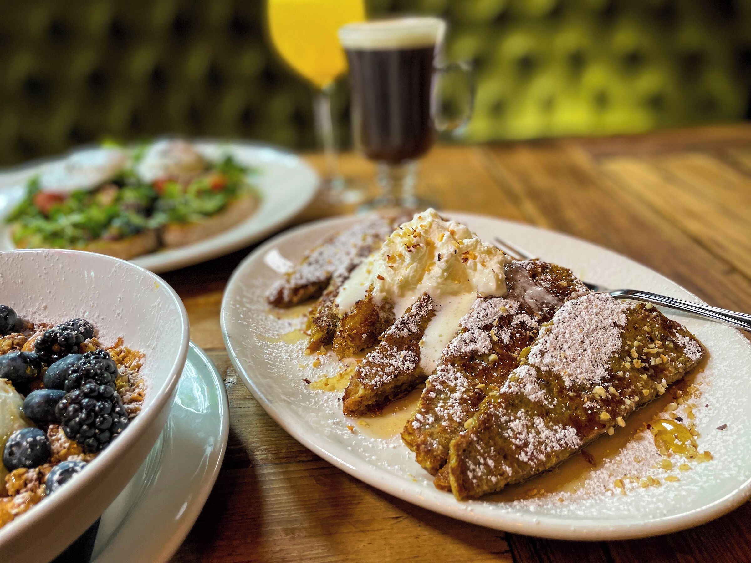 daily cooked-to-order breakfast for a fee