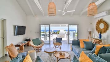 Villa, Mehrere Schlafzimmer, Nichtraucher | Wohnbereich | Flachbildfernseher