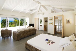 Villa, 4 Bedrooms, Non Smoking | Free WiFi, bed sheets