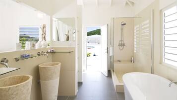 Villa, 3 Bedrooms, Non Smoking | Bathroom | Shower, hair dryer, towels