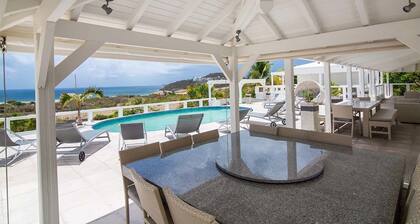 Alizee by Island Properties Online