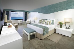 In-room safe, blackout curtains, iron/ironing board, free WiFi - Now Emerald Cancun - All Inclusive (Cancun)
