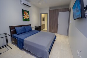 Luxury Condo, Mountain View