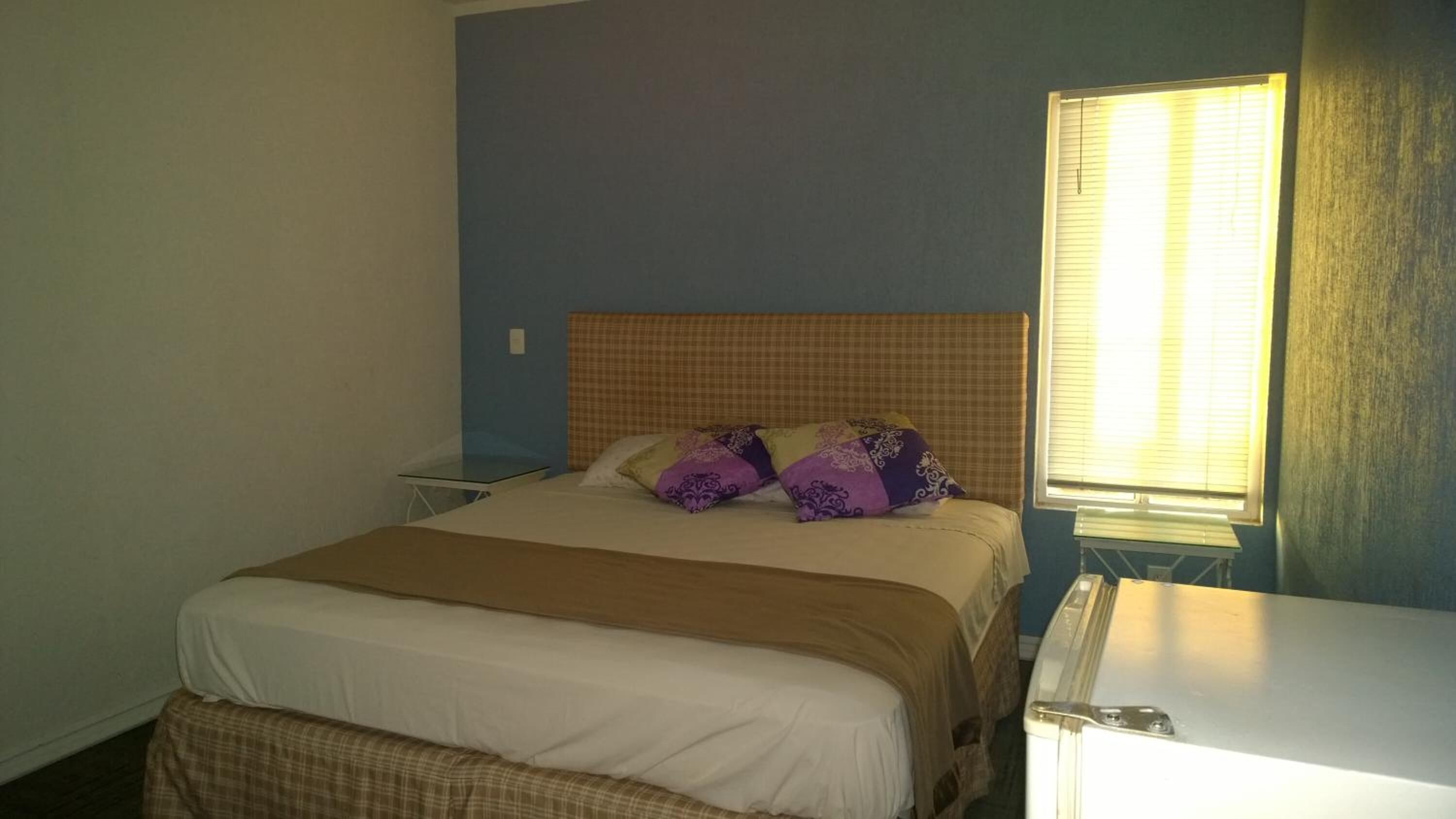 Mørklægningsgardiner, gratis Wi-Fi, sengetøj