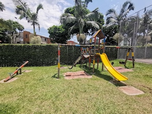 Children’s play area – outdoor