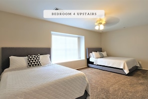 6 bedrooms, desk, iron/ironing board, free WiFi