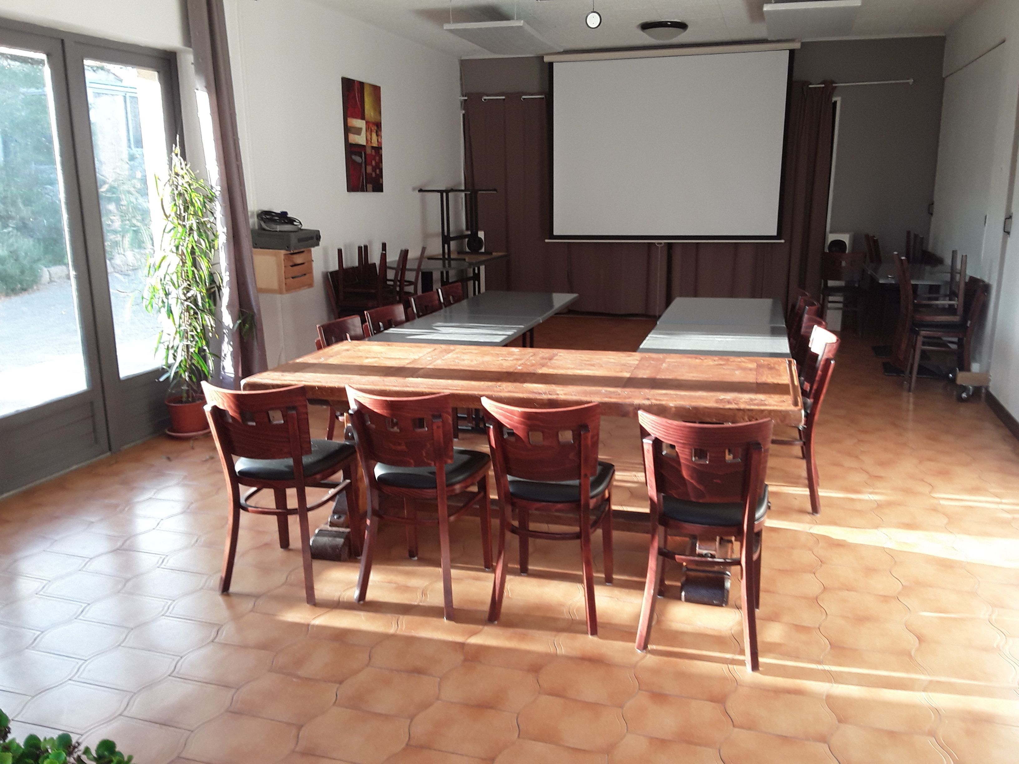 Meeting facility